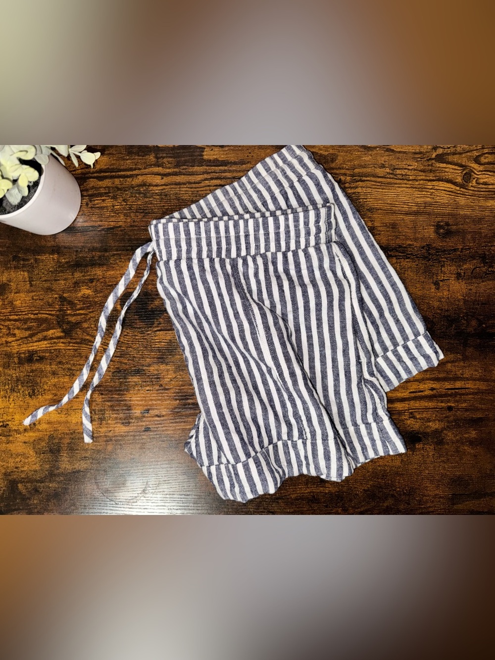 Universal Thread Navy and White Linen Drawstring Shorts